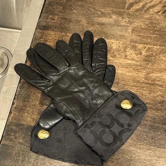 Coach Leather Gloves Woman’s - Picture 2 of 6